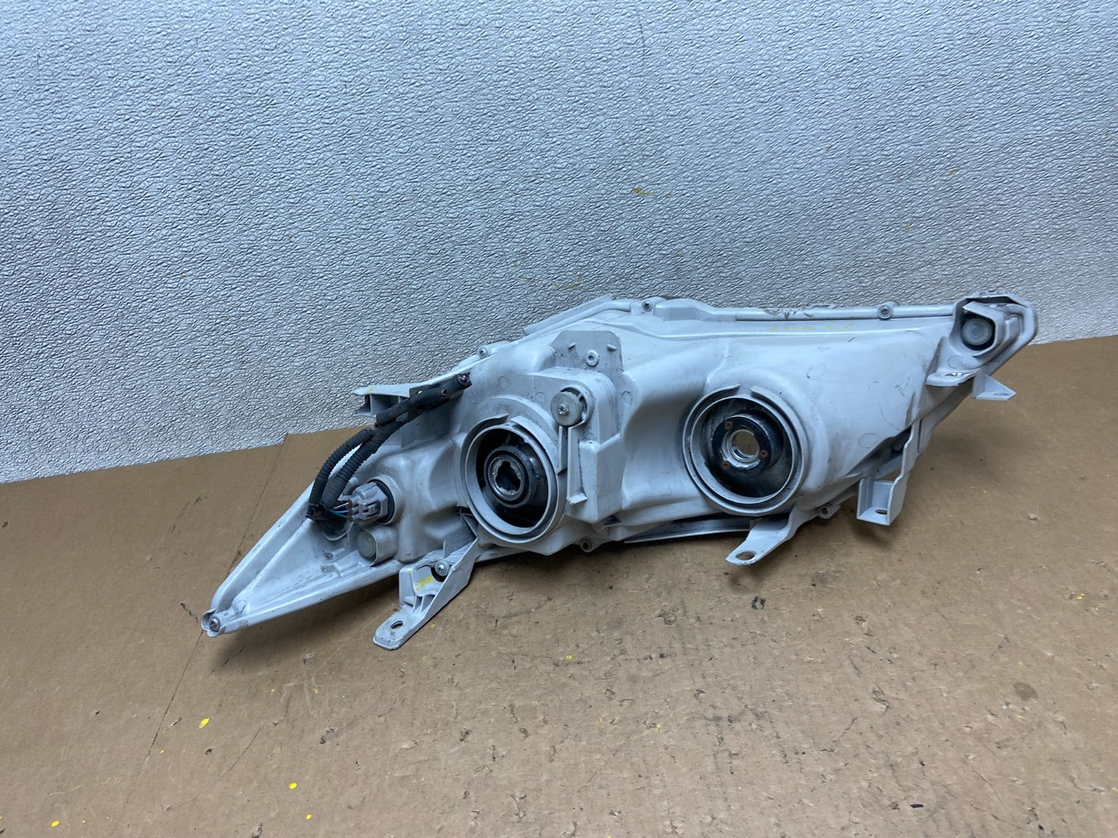 2012 2013 2014 Toyota Camry Right Passenger RH Halogen Headlight Z7962 DW8