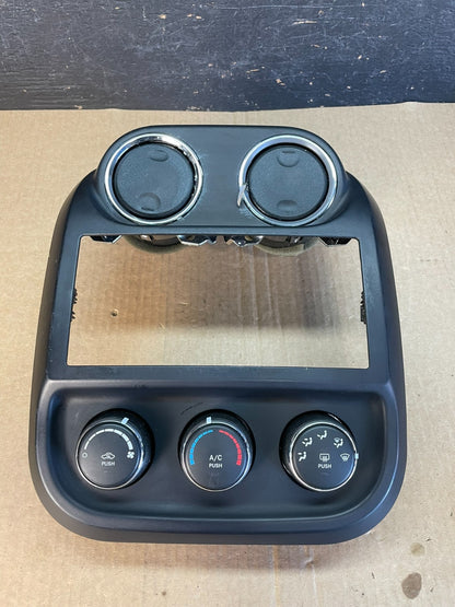 2011 to 2017 Jeep Compass Dash Climate Temperature Control Radio Bezel AF3645 DW3