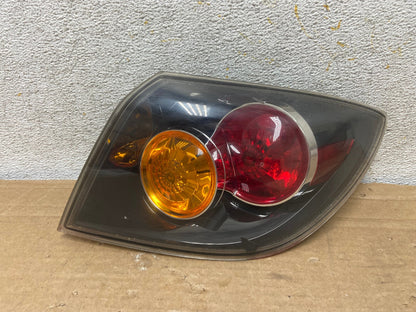 2004 2005 2006 Mazda 3 Hatchback Right Passenger Side Tail Light AH8858 LK0
