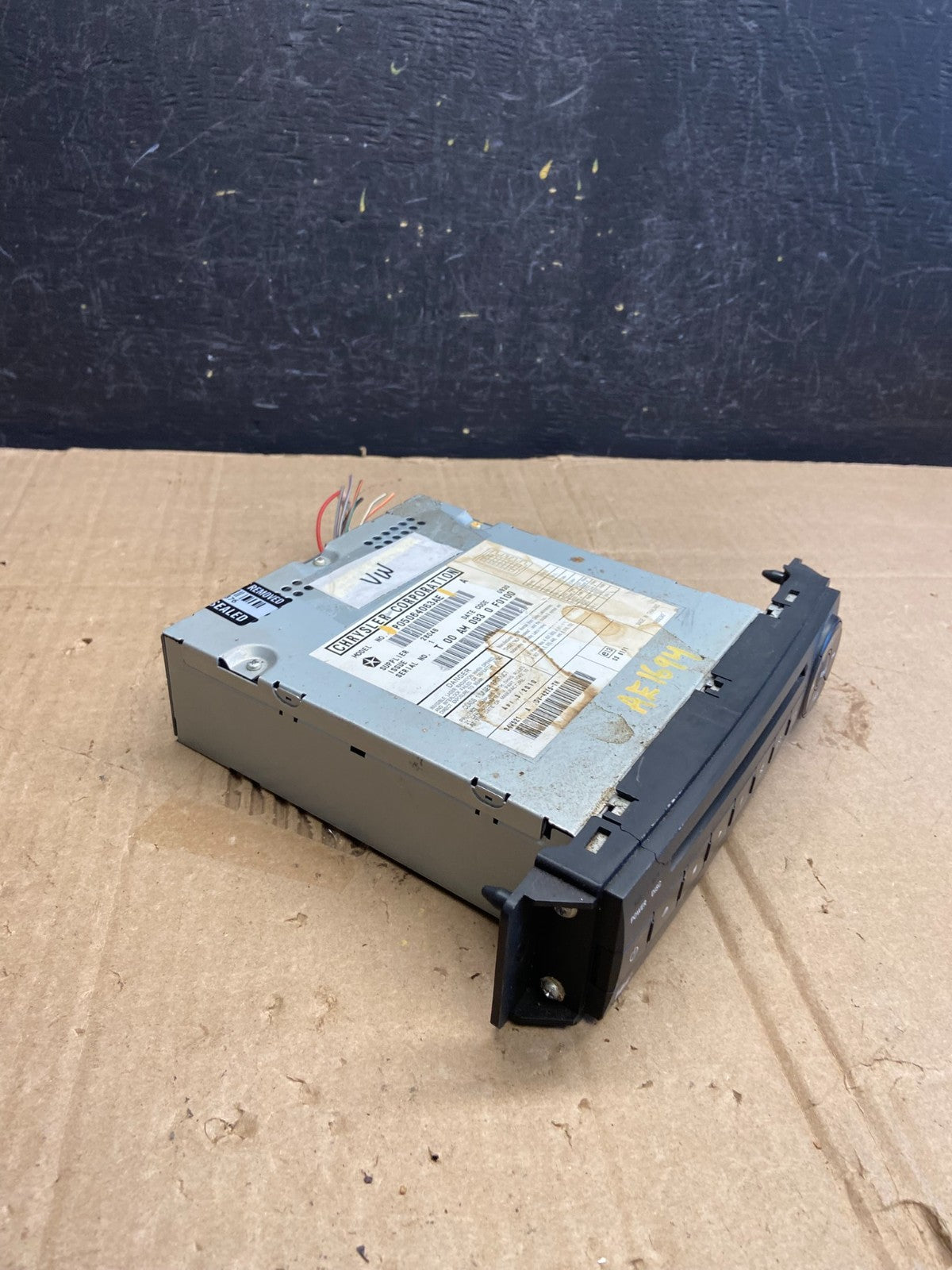 2008 to 2012 Chrysler Town Country DVD Player Receiver AE1694 DG1