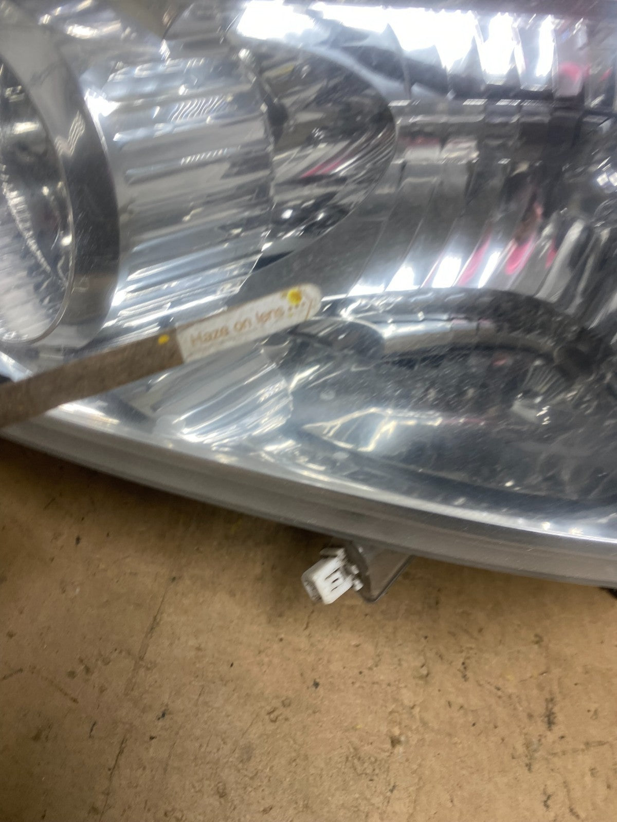 2004 to 2007 Nissan Armada Left Driver Lh Side Headlight Halogen X6702 DW8