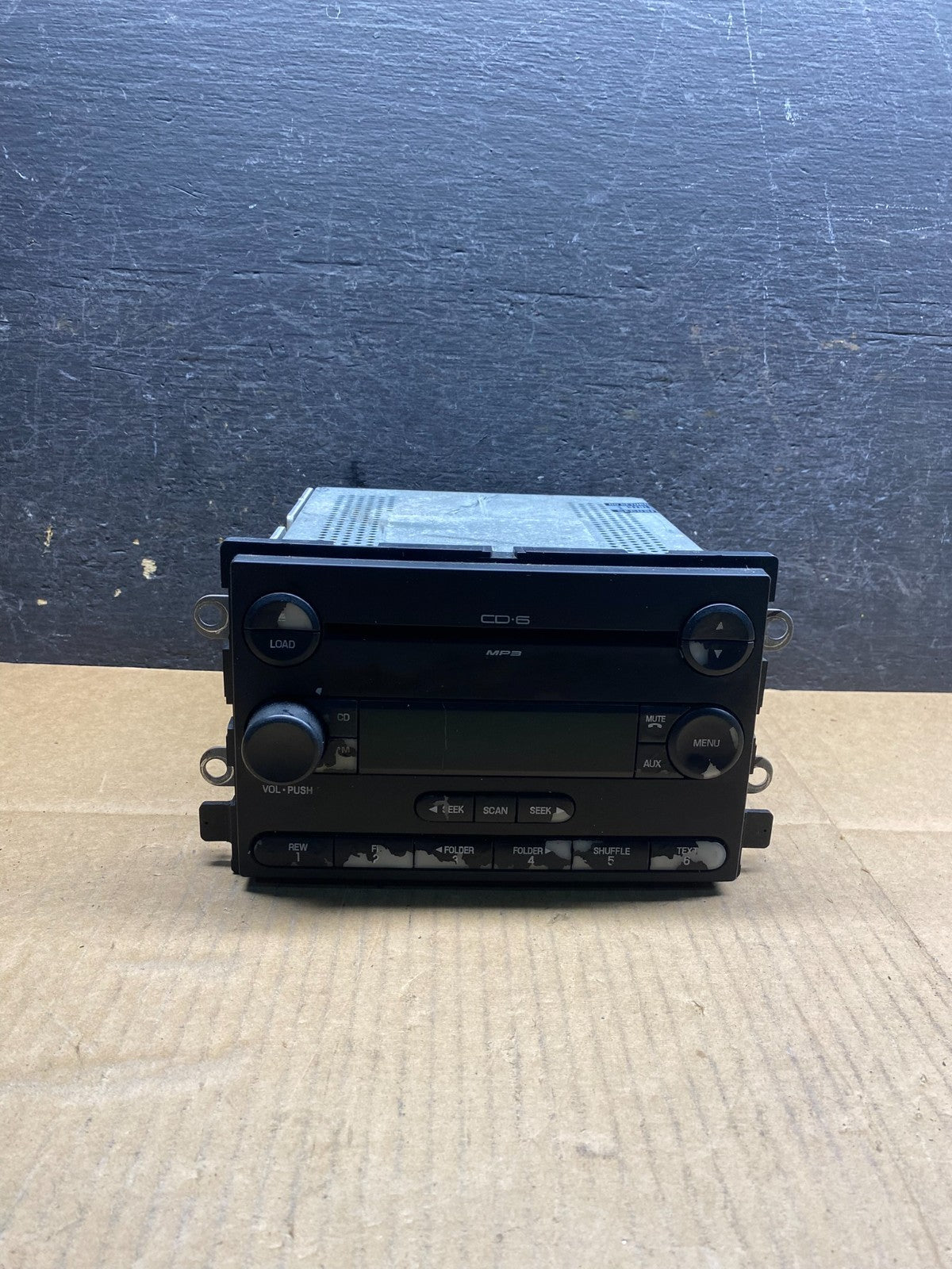 2005 2006 2007 Ford Freestyle Explorer Radio 6 CD Player AM/FM ai7651 DG0