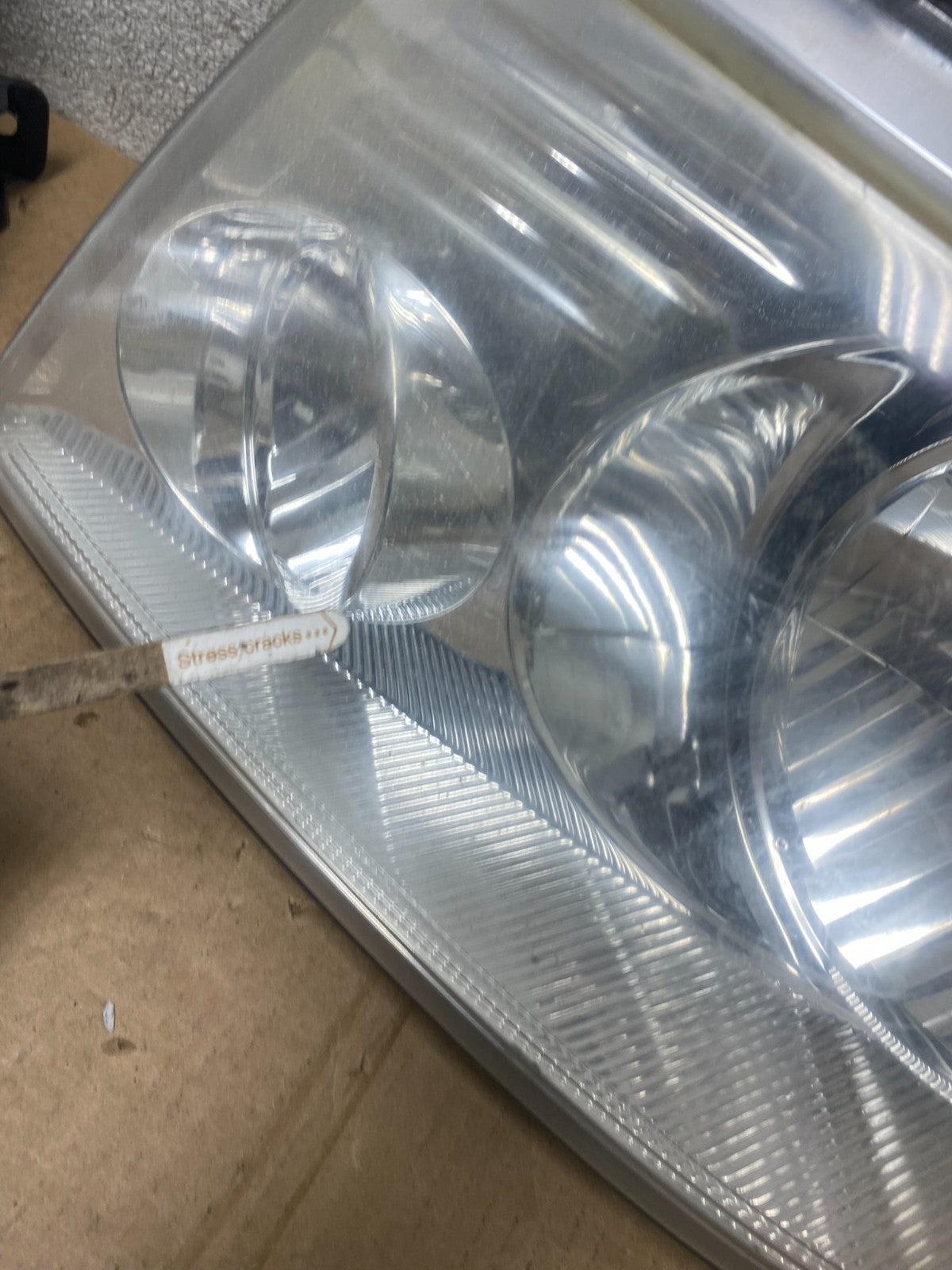 2004 to 2008 Ford F-150 F150 Left+Right Halogen Headlights W8564 DW8