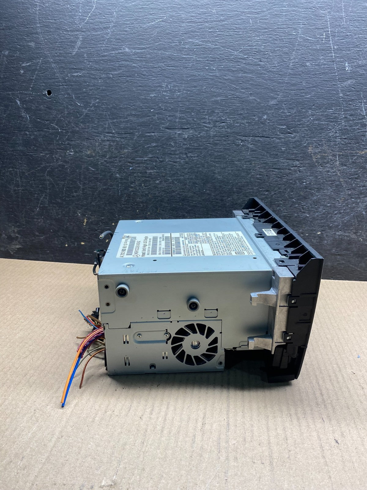 2010-2011 Mercedes W212 E350 E550 Stereo CD Changer Radio a2129006513 AI5316 DG2