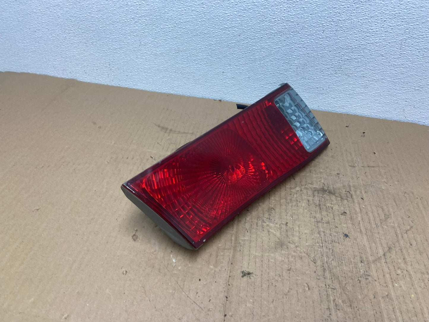 2000-2001 Toyota Camry Tail Light Left Driver LH Side Inner  AB8281 LK2