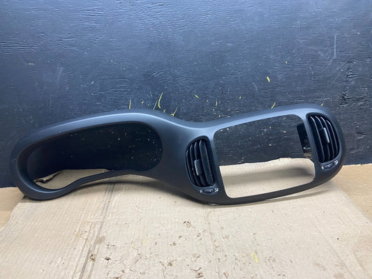 2014 - 2017 Fiat 500L Dash Instrument Cluster Speedometer Radio Bezel  x6184 DG0