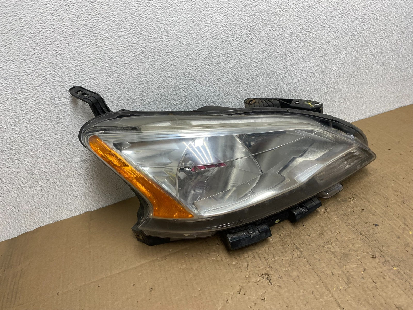 2013 - 2015 Nissan Sentra W/LED Halogen Right Passenger Headlight AB8563 DW2