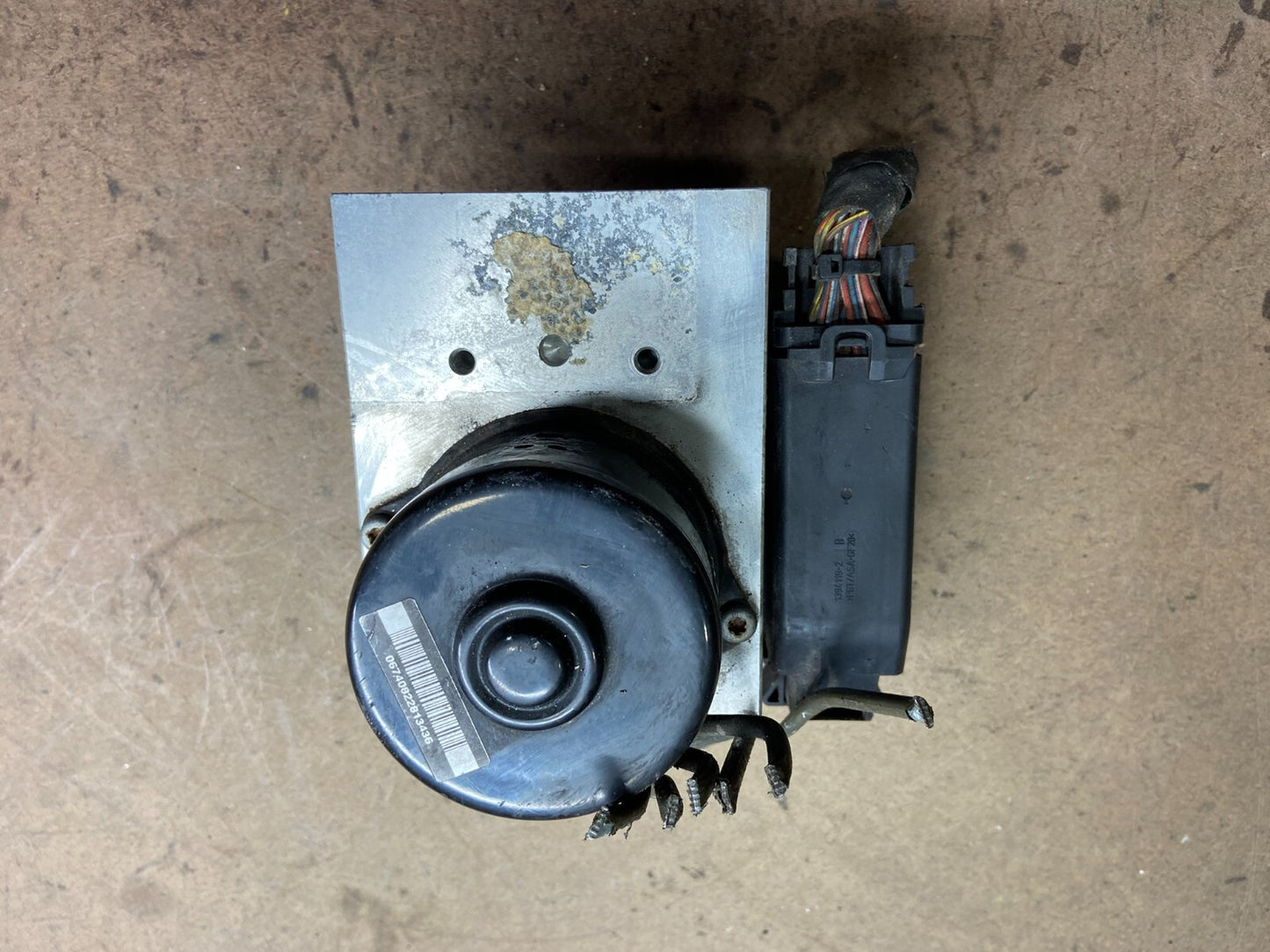 2002 to 2005 Mercedes C230 C240 C-Class ABS Pump Module a0325459132 M1216 DG5