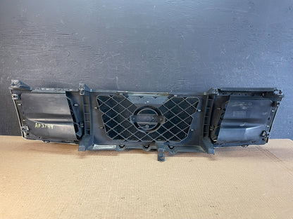 2004 to 2007 Nissan Titan Armada Front Upper Grill Grille AF3749 DG3