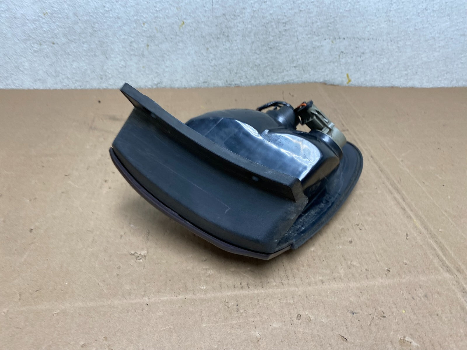 1998 to 1999 Ford Taurus Wagon Right Passenger RH Side Tail Light M2027 DG5