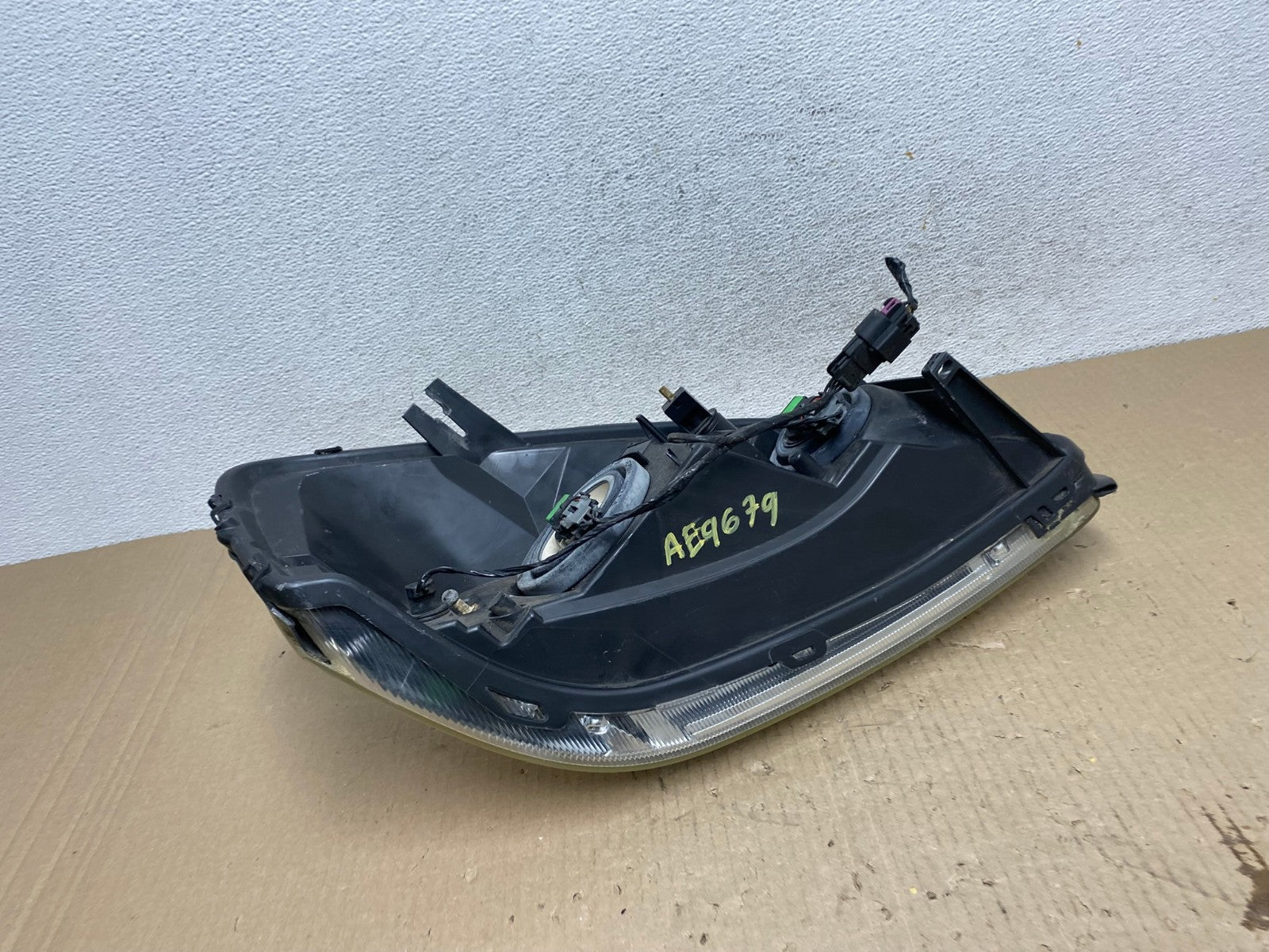 2005 - 2009 Pontiac Montana / Uplander Left Driver LH Headlight AE9679 LK7