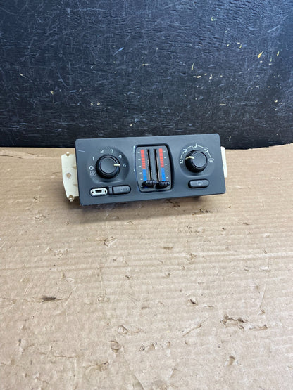 2003 to 2006 Chevrolet Silverado HVAC Heater Climate Control Module AF2692 DG0