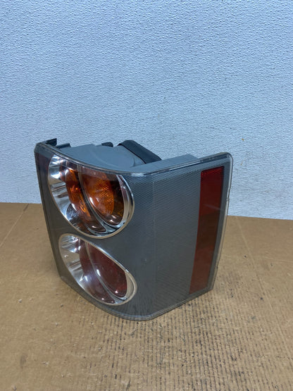 2003-2005 Land Rover Range Rover L322 Right Passenger Tail Light AE0418 DW0