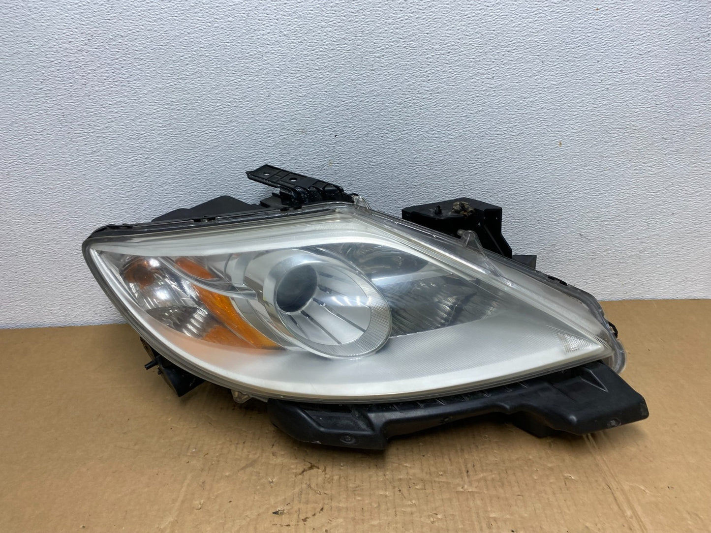 2010 - 2012 Mazda Cx9 Cx-9 Right Passenger RH Headlight Halogen AC7607 DW0