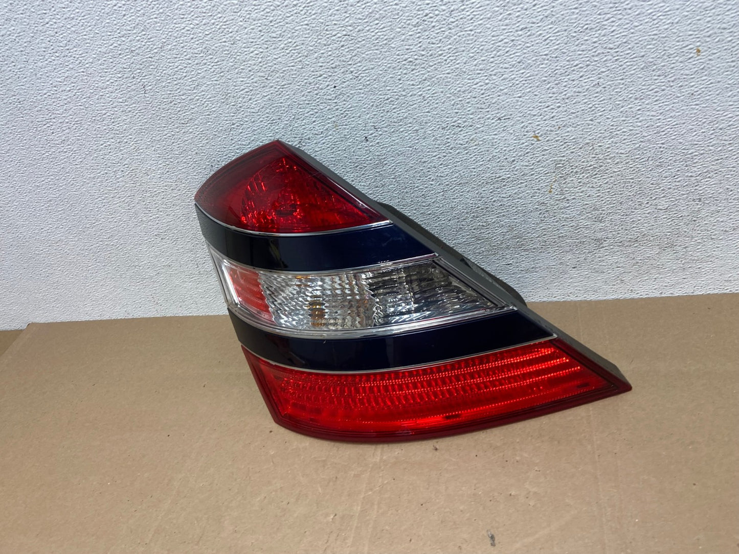 2007 - 2009 Mercedes-Benz S-Class Tail Light Left Driver LH Side AE4933 LK1