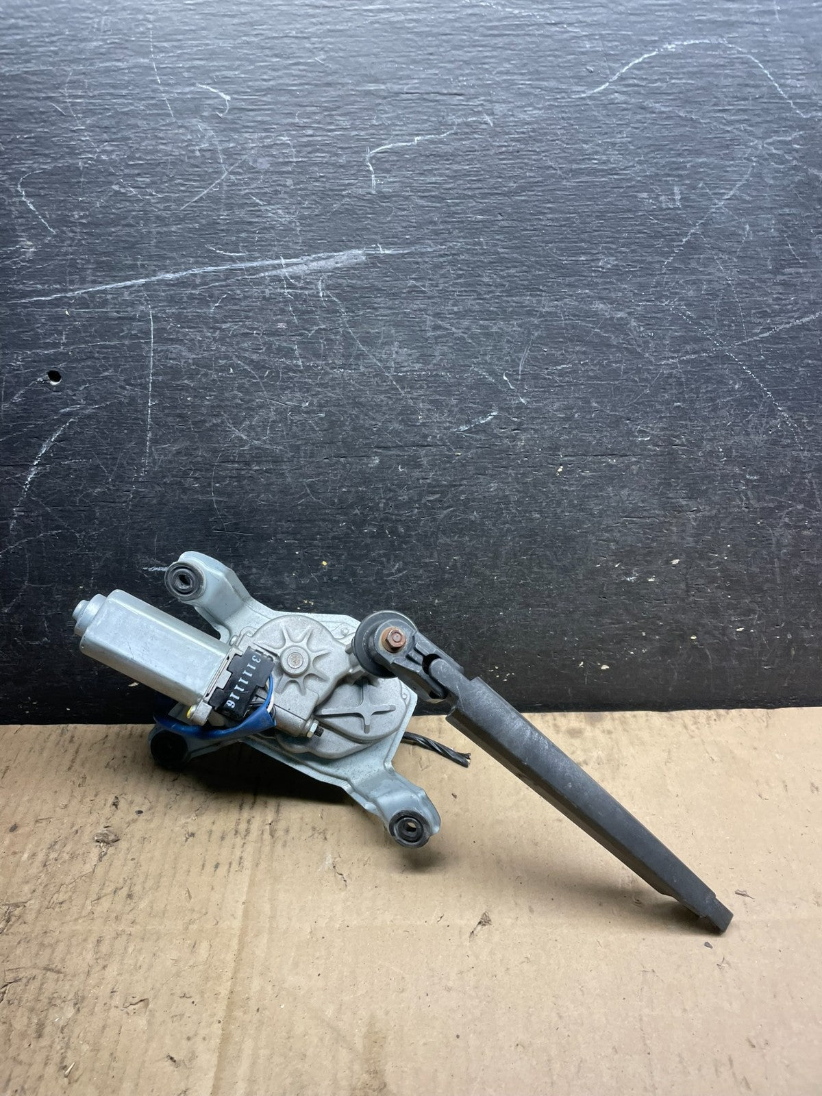 2011 - 2013 Kia Sorento Rear Glass Windshield Wiper Motor W7167 DG0