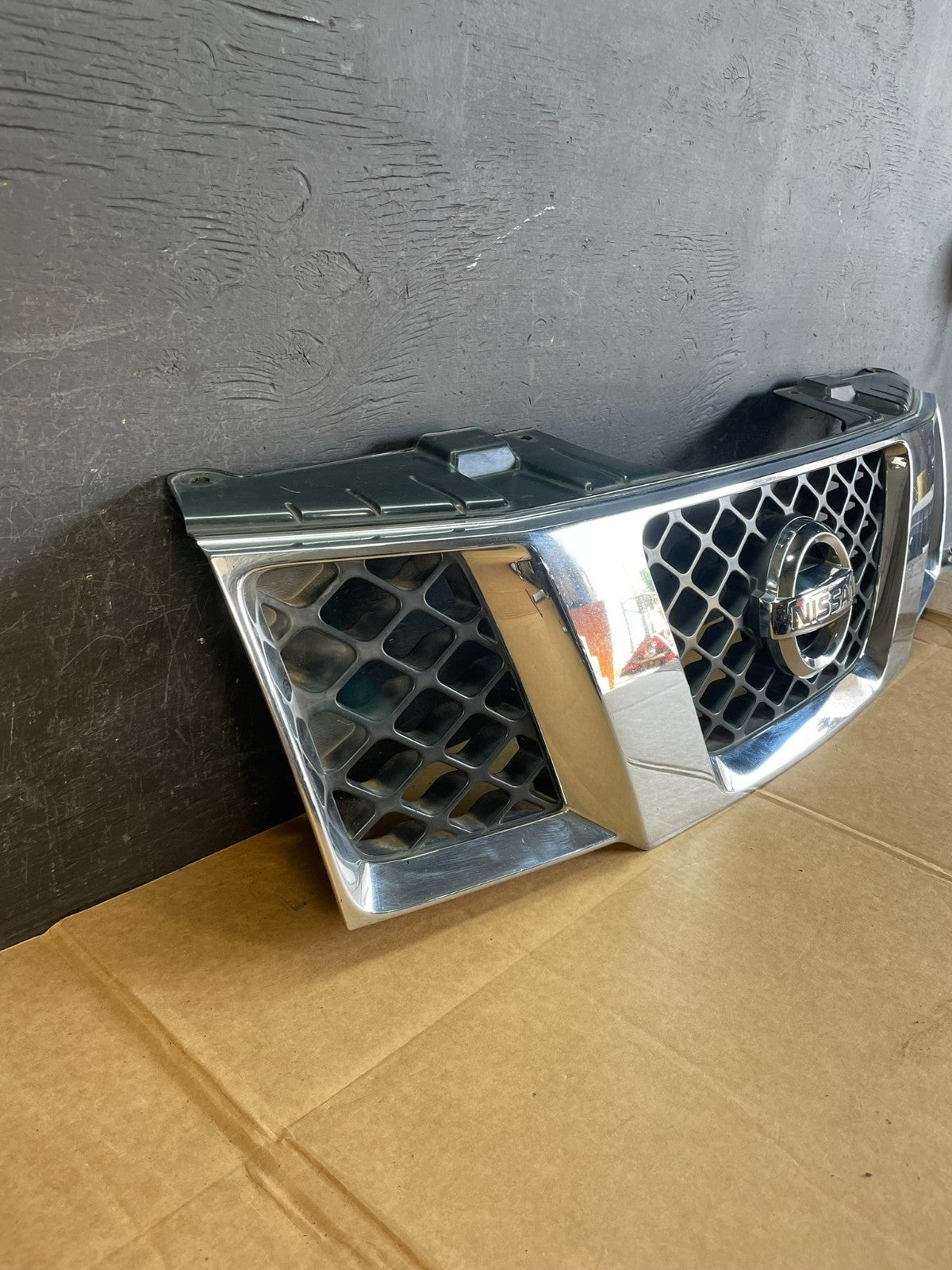 2005 2006 2007 Nissan Pathfinder Chrome Front Upper Grill Grille ae0822 DG2