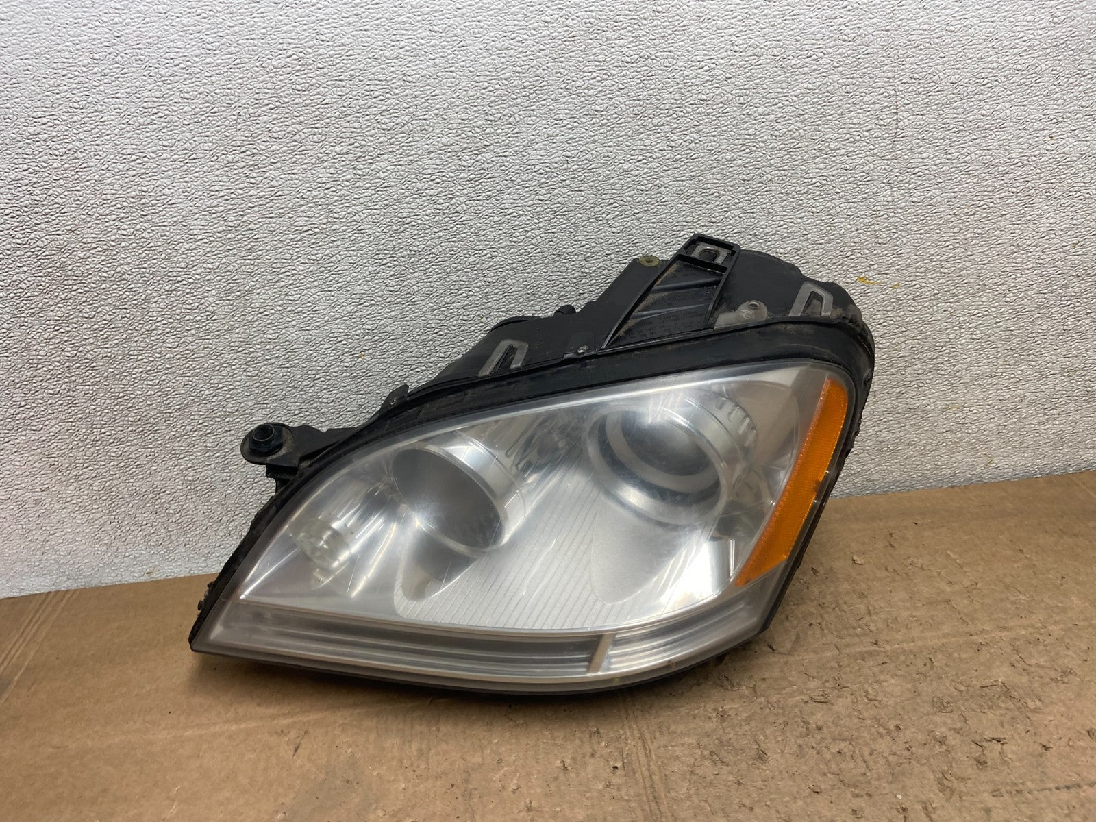 Halogen 2006-2009 Mercedes-Benz ML-Class Headlight Left Driver LH OEM Y7073 DW0