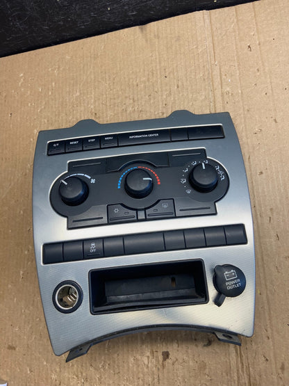 2005 2006 2007 Jeep Commander Grand Cherokee A/C Climate Control Bezel ae4087 DG0