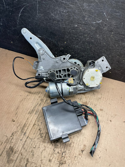 2009 to 2016 GMC Acadia Rear Trunk Liftgate Power Motor Actuator OEM U1331 DG0