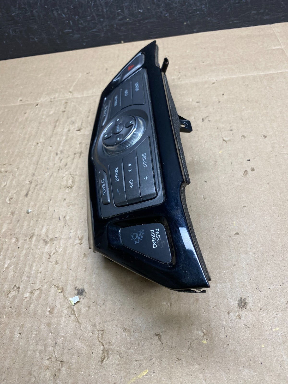 2013 to 2018 Nissan Pathfinder Radio Audio Information Control AC6625 DG2