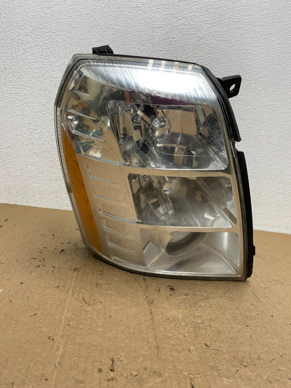 2007 - 2014 Cadillac Escalade Right Passenger Side Xenon HID Headlight AC7242 DW0