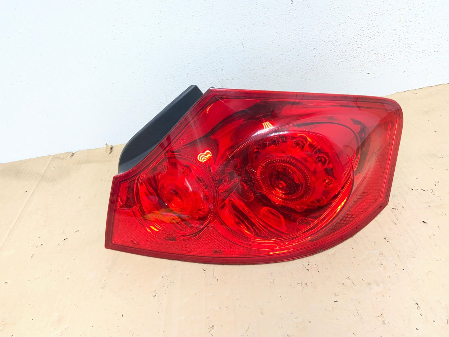 2007 to 2013 Infiniti G35 G37 Sedan Right Passenger Rh Tail Light AE9344 LK0