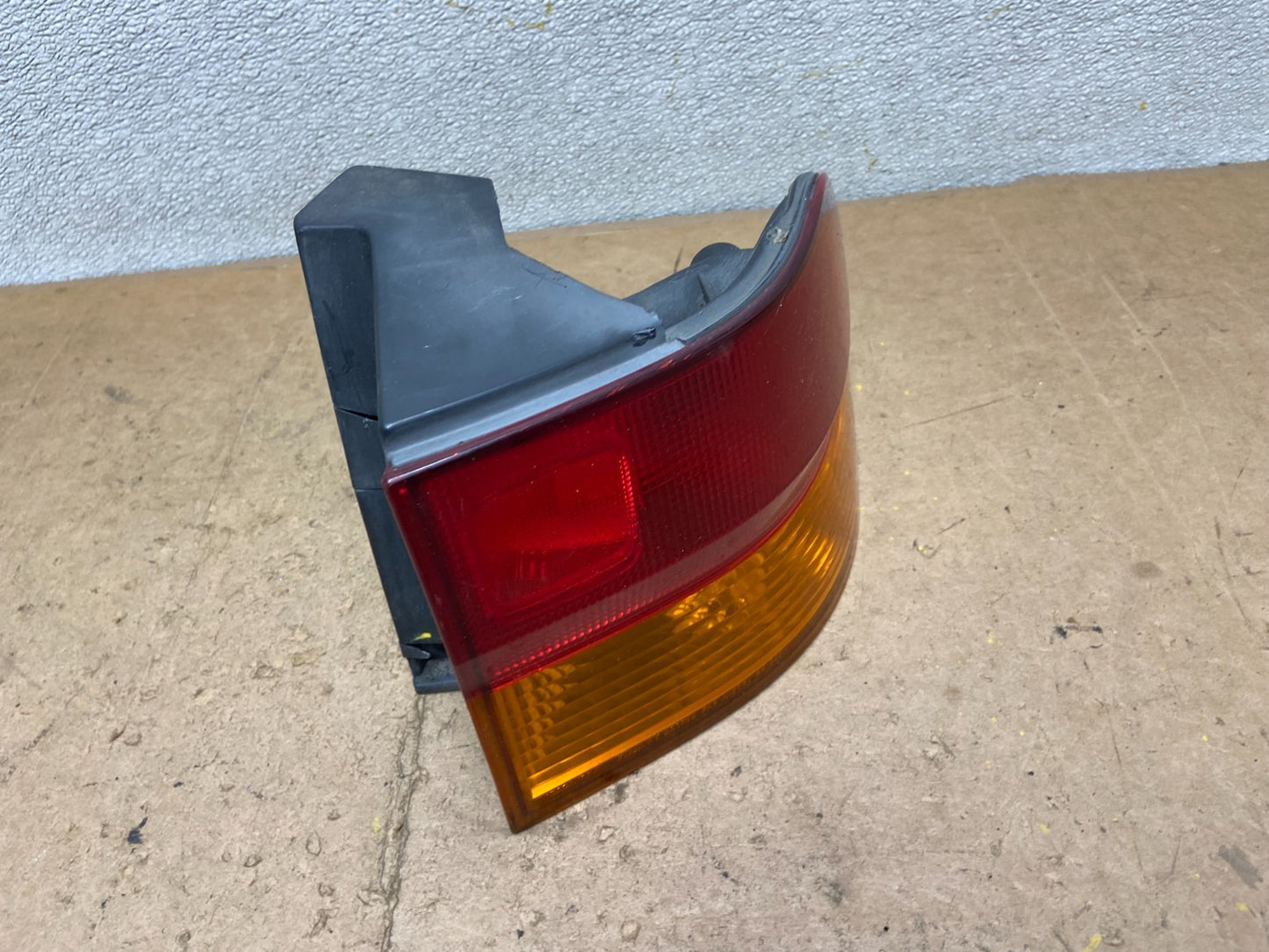 2002 2003 2004 Honda Odyssey Right Passenger Side Tail Light Oem X8932 DW2