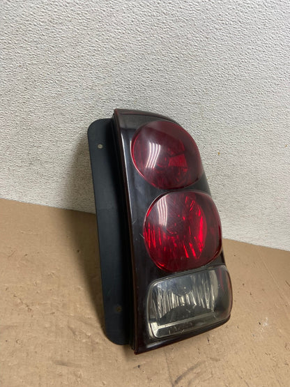 2002 to 2009 Chevrolet Trailblazer Right Passenger Rh Tail Light AG4926 LK2