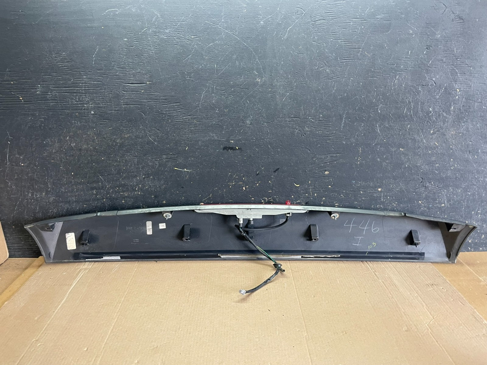2004 to 2010 Nissan Armada Rear Tailgate Liftgate Spoiler Wing W/ Light z8295 DG7