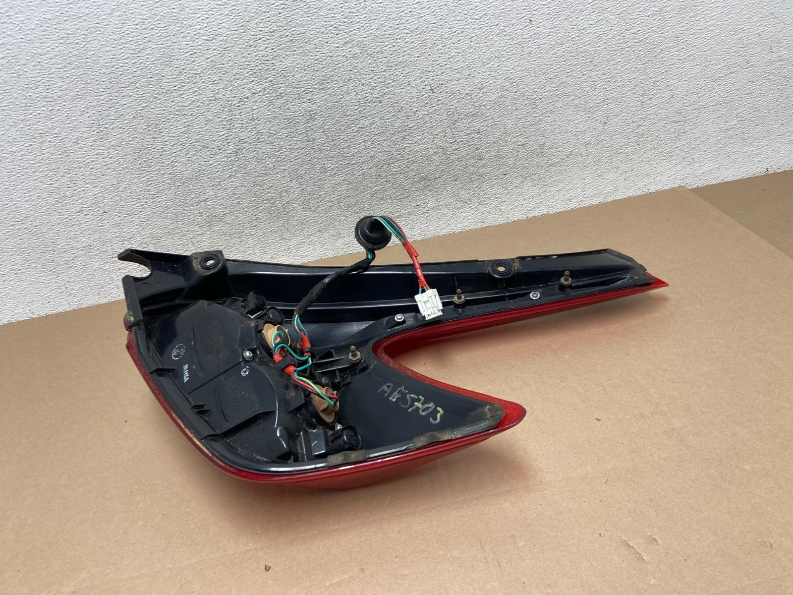 2011 to 2014 Nissan Juke Left Driver LH Side Tail Light AG5703 DW6