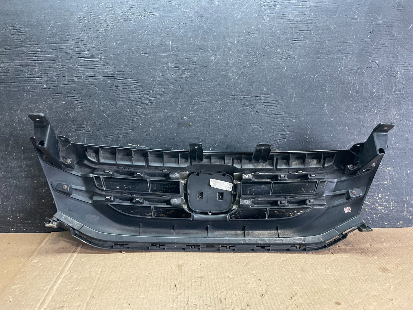 2014 to 2017 Honda Odyssey Front Upper Grille Grill Chrome Oem AB3203 DG7