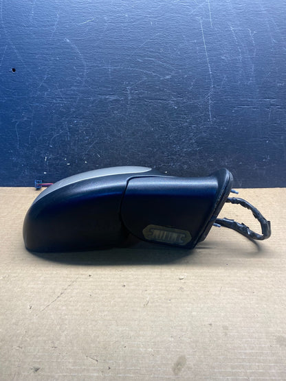 2003-2006 Chevrolet Tahoe Suburban Right Passenger Turn Door Mirror AF4148 DW3