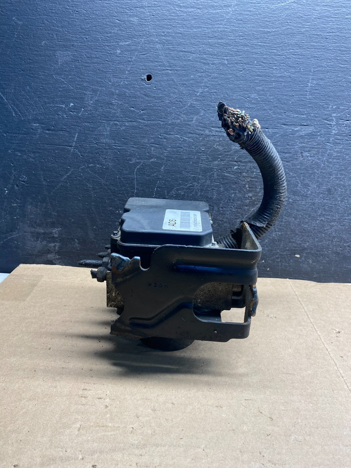 2009 - 2013 Chevrolet Silverado GMC Sierra ABS Anti-Lock Brake Module AE9986 DG4