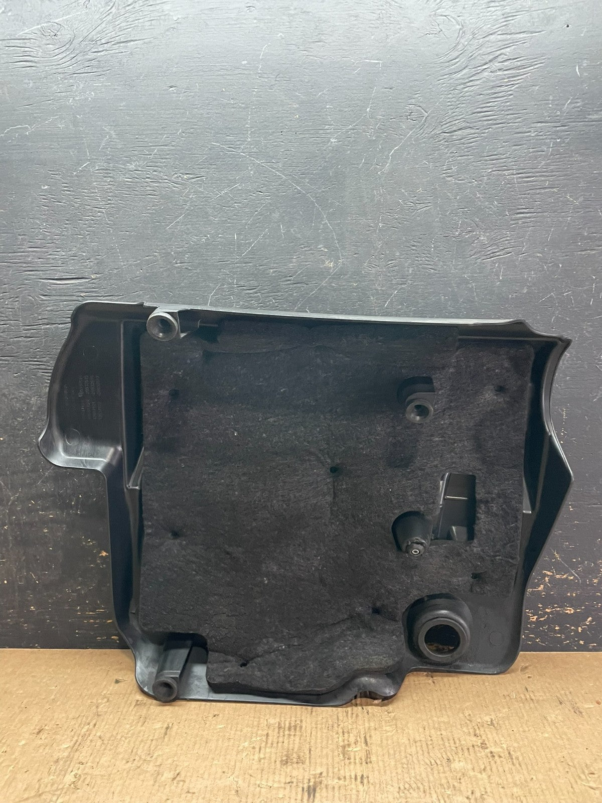 2010 to 2012 Cadillac SRX 3.6L Plastic Engine Cover Shield Z6035 DG5