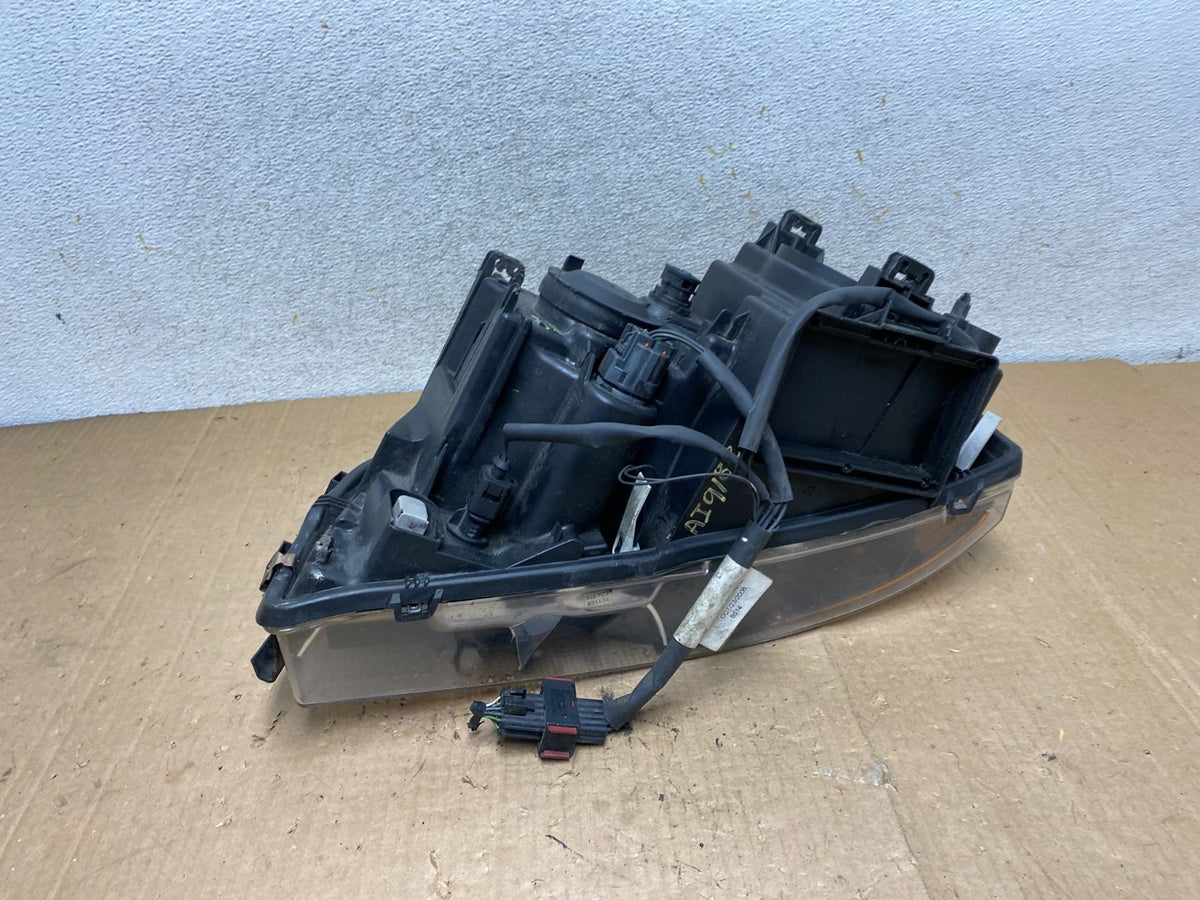 2003 to 2013 Volvo XC90 Right Passenger Rh Side Headlight Halogen AI9182 DW10