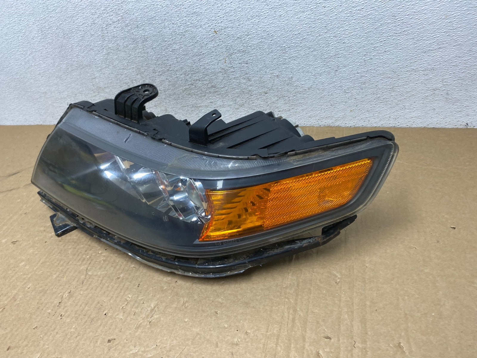 2004 to 2008 Acura TSX Left Driver Side Xenon HID Headlight AG0482 DW1
