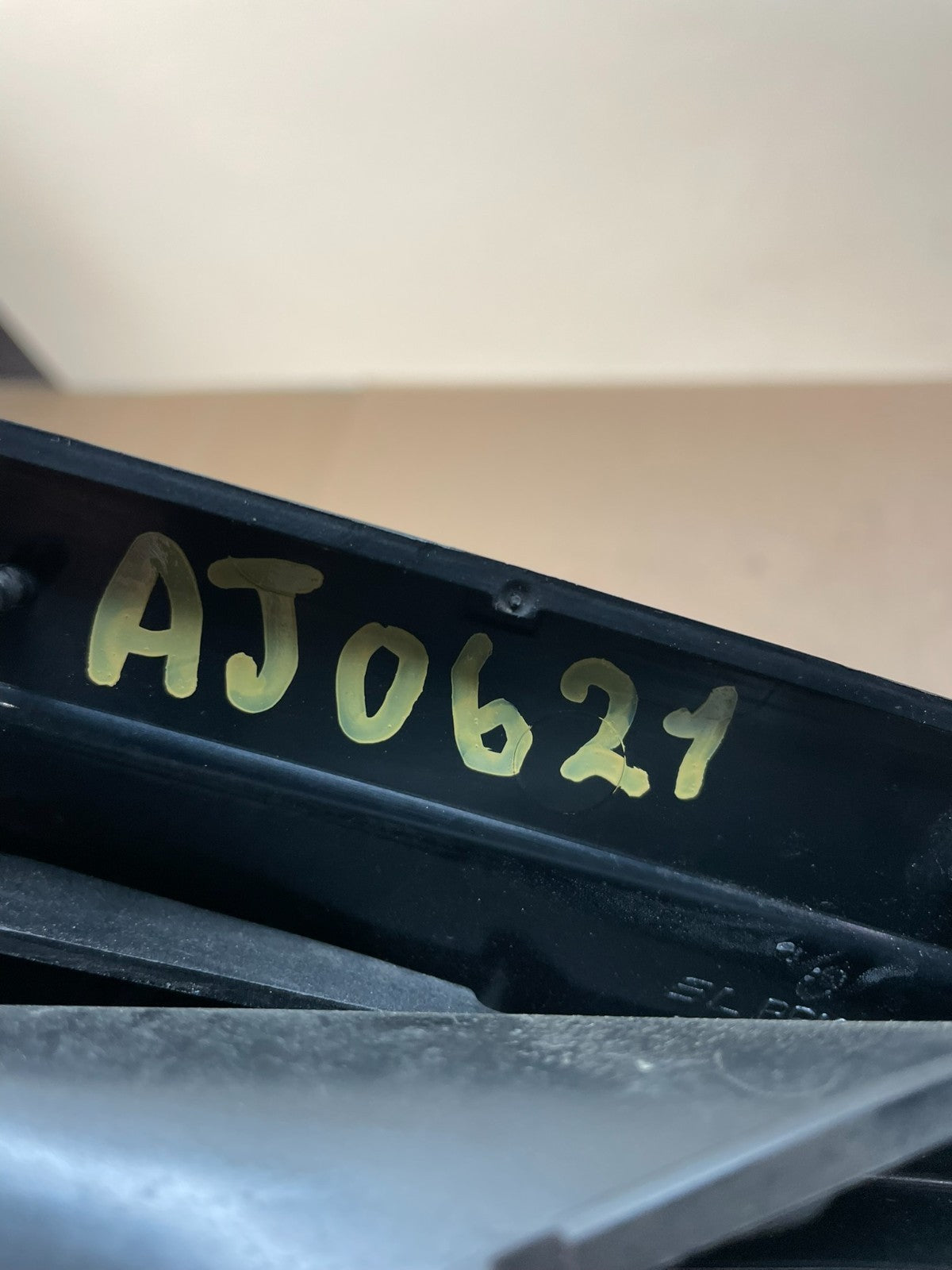2012 to 2017 Hyundai Accent Right Passenger Side View Door Mirror AJ0621 DG8