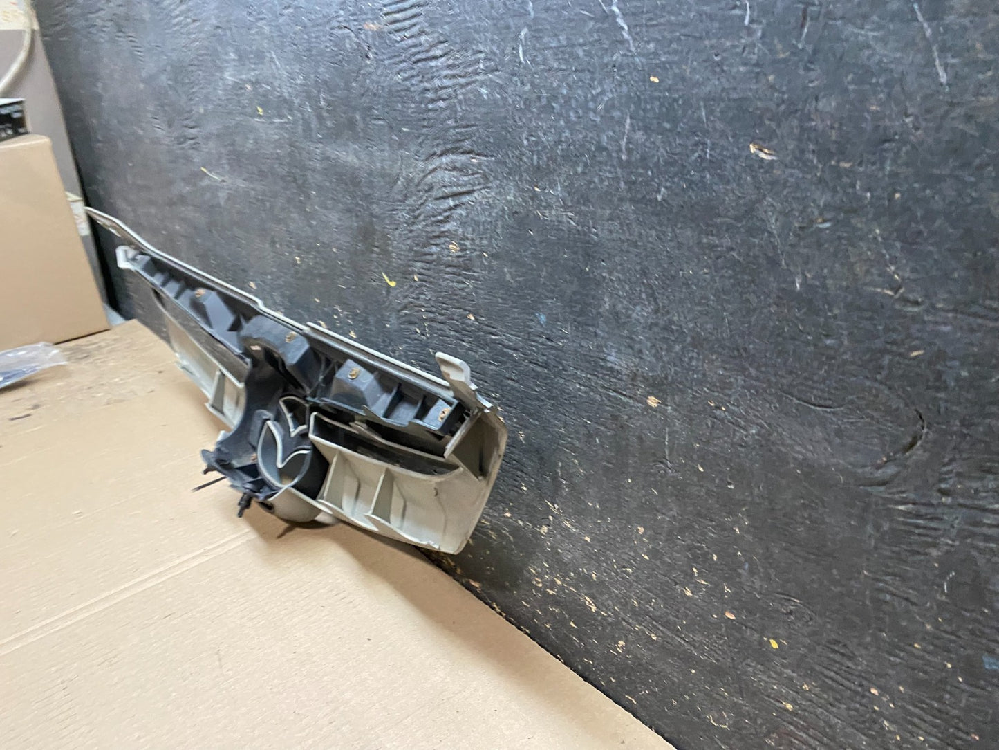 2006 2007 2008 Mazda Mazda 6 Front Grille Grill x3643 DG8