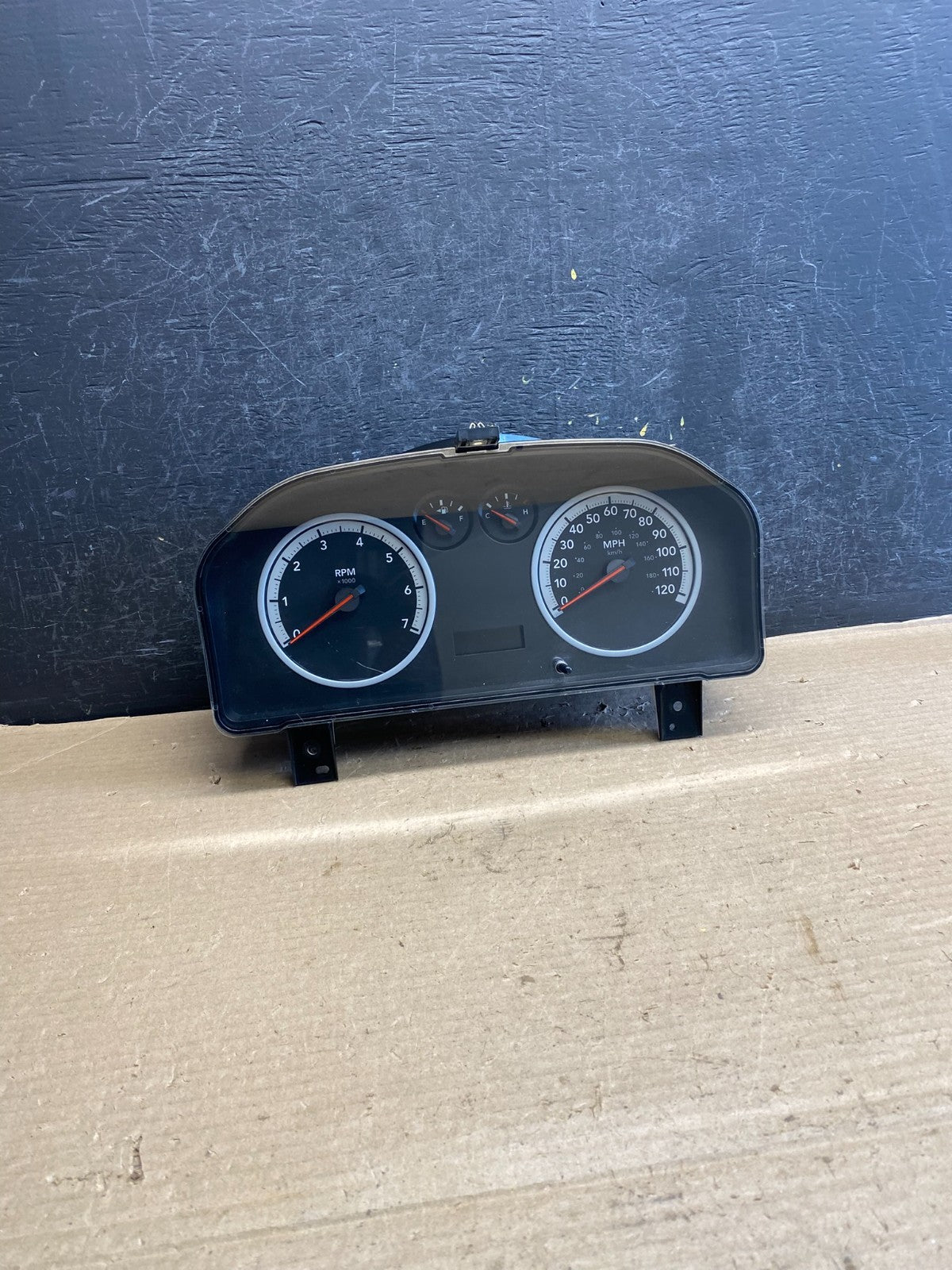 2010 2011 Ddodge Ram 1500 Speedometer Gauge Cluster AH3855 PS0
