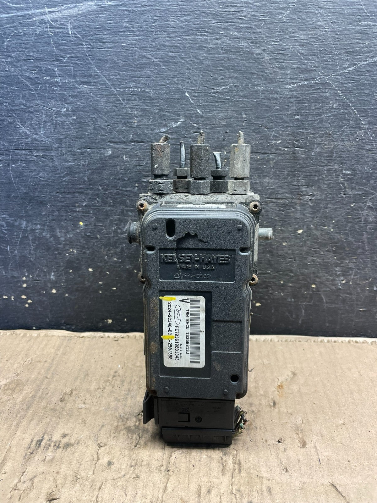 2003 2007 Ford E250 E350 Anti-Lock ABS Antilock Brake Pump T7108 DG0