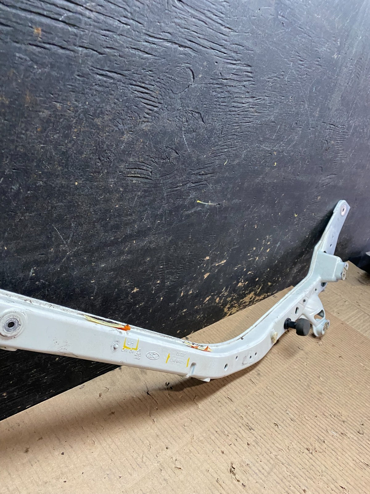 2020 to 2023 Ford Explorer Left Driver LH Upper Tic Bar Oem W5996 DG2