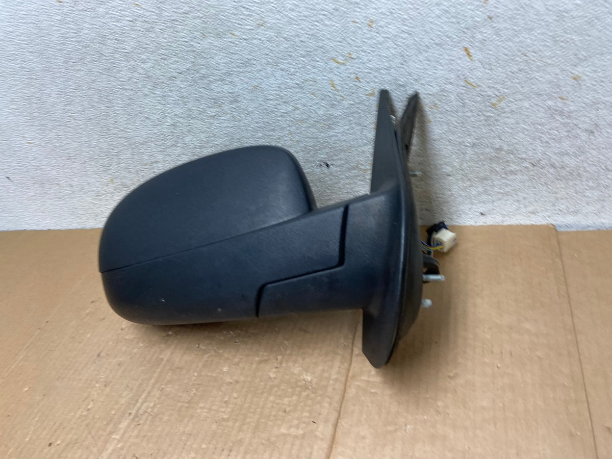 2007-2013 Chevrolet Tahoe Silverado Suburban Right Passenger Mirror AI5831 LK1