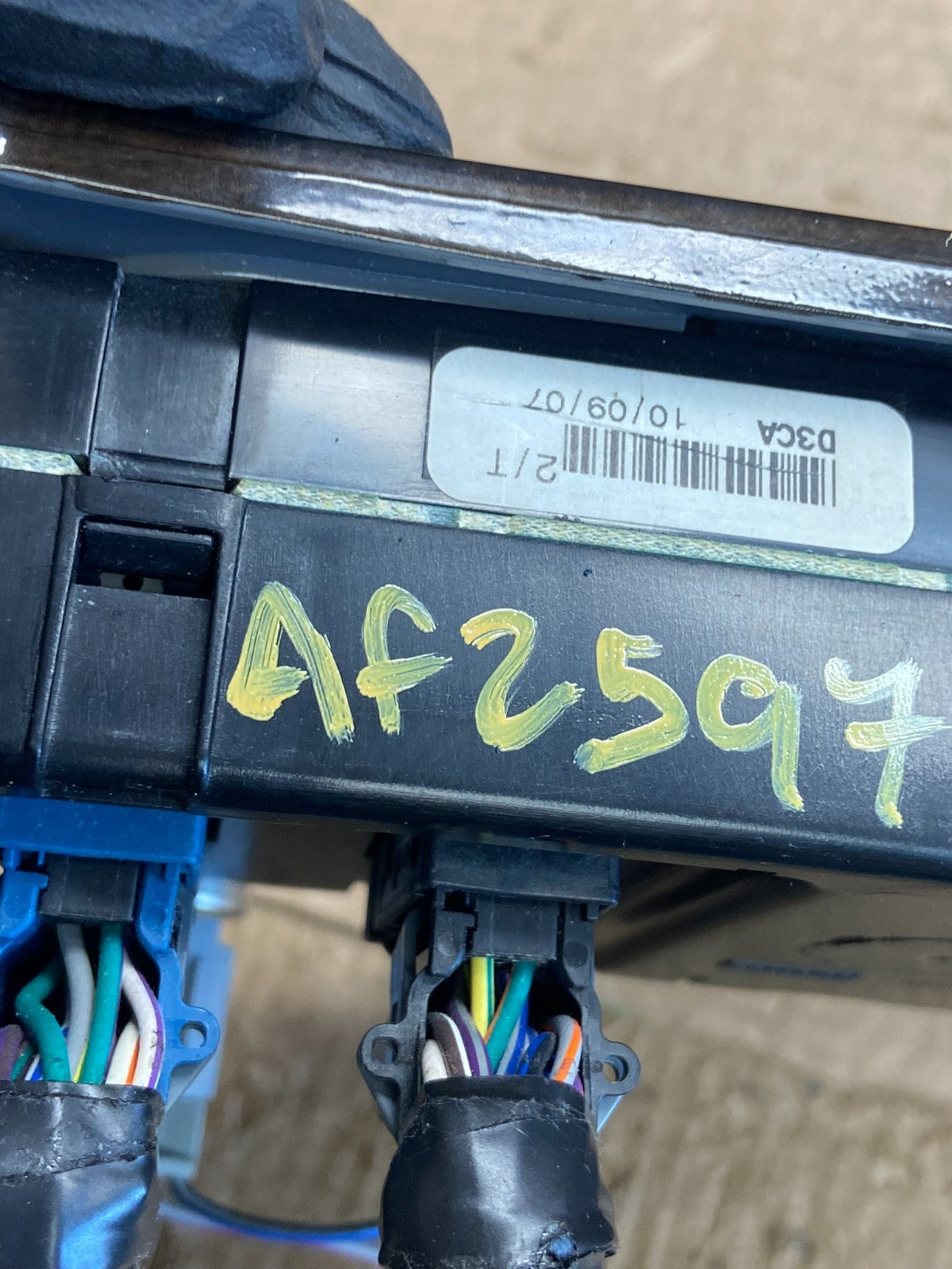 2008-2009 Mercury Sable Center Console Climate Radio Control Panel AF2597 DG6
