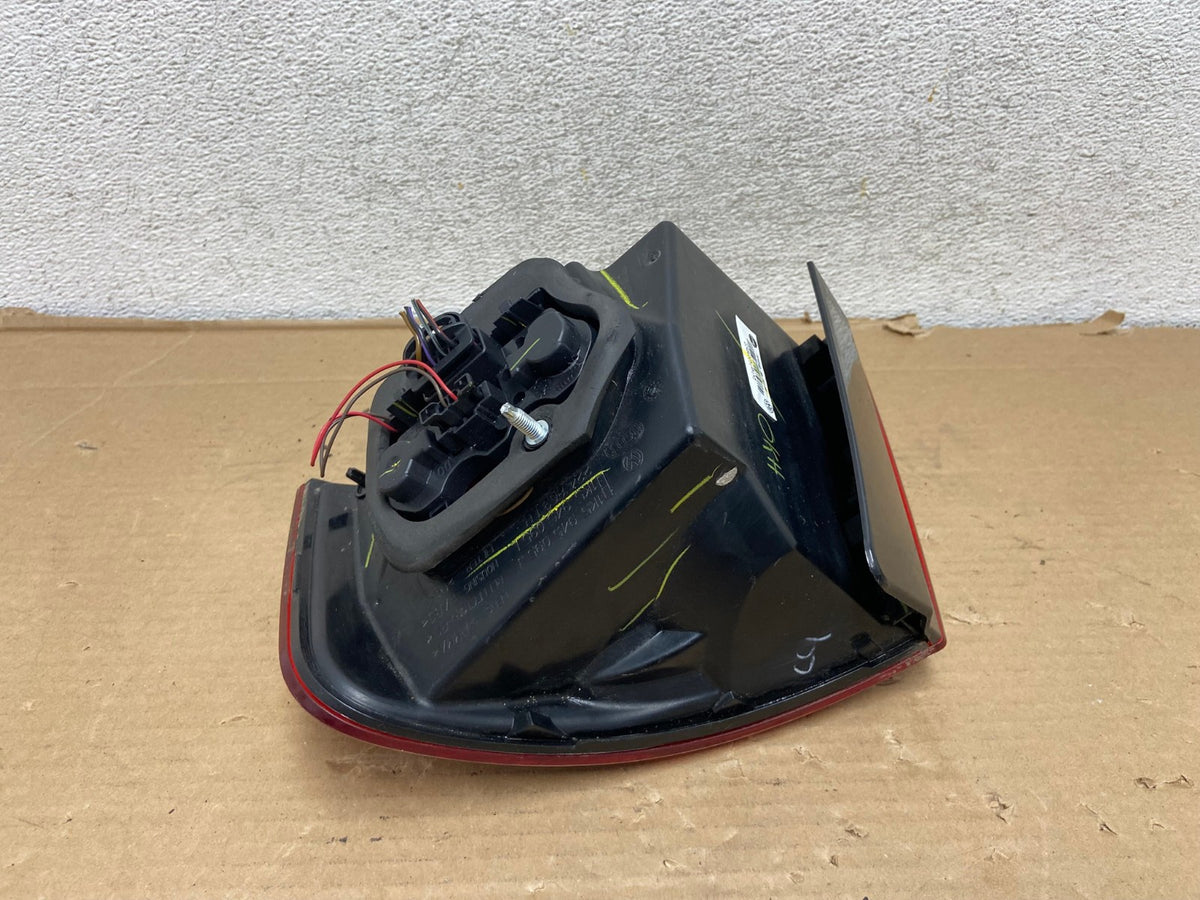 2008 2009 2010 Volkswagen Jetta Left LH Side Tail Light AG9206 LK4