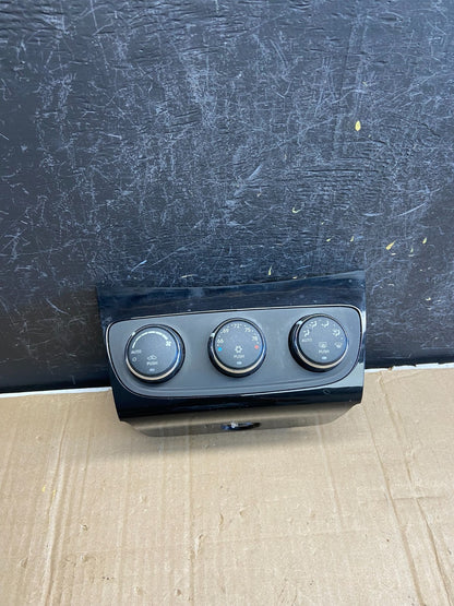 2011-2014 Chrysler 200 Heater AC Climate Switch Temperature Control AE1682 DG0