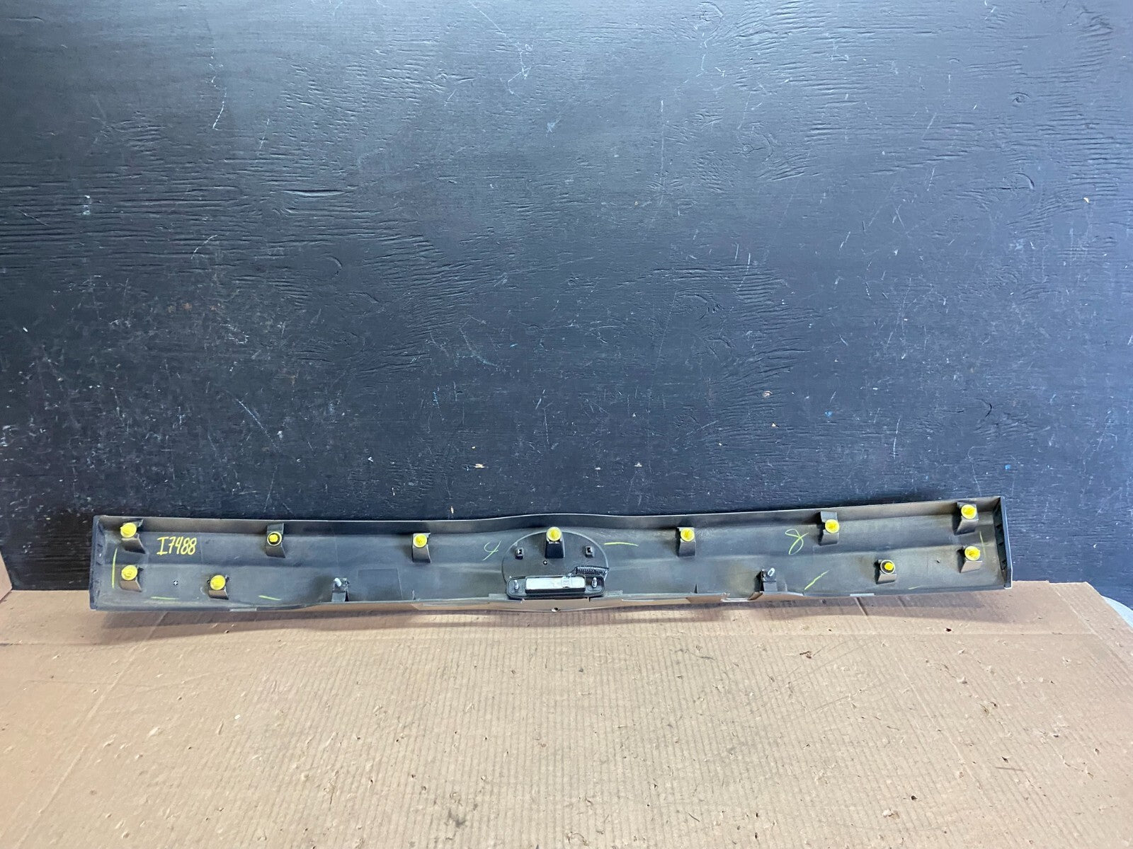 2010 to 2015 Toyota Prius Trunk Rear Tailgate Molding Panel 76801-47070 J7191 DG6