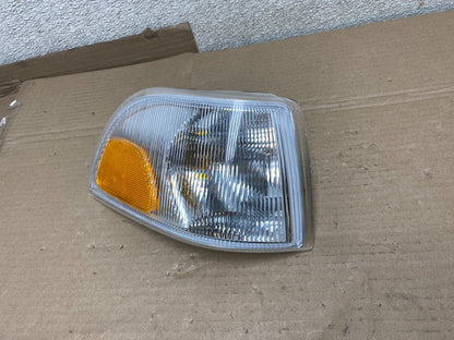 1998 to 2001 Volvo C70 Right Passenger Side Turn Signal U0761 DW1