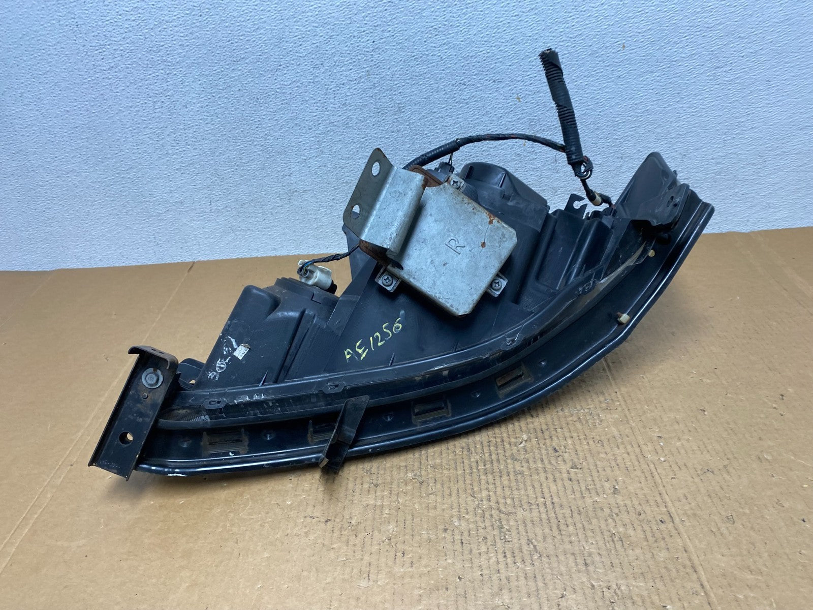 2004 2005 2006 Acura TL Headlight Right Passenger Side Xenon HID AE1256 DW6