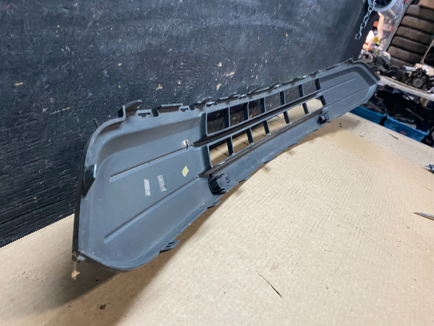 2013 to 2016 Lincoln MKS Front Lower Grille Grill v6977 DG7